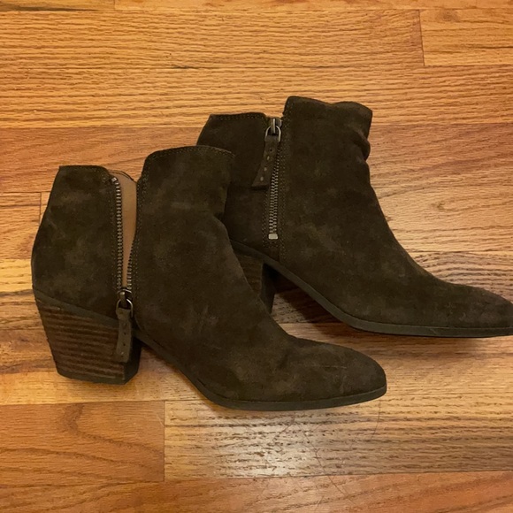 Frye & Co Brown Suede Booties - Picture 5 of 5